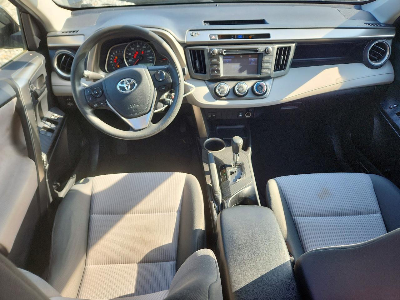 2014 TOYOTA RAV4 LE photo 22