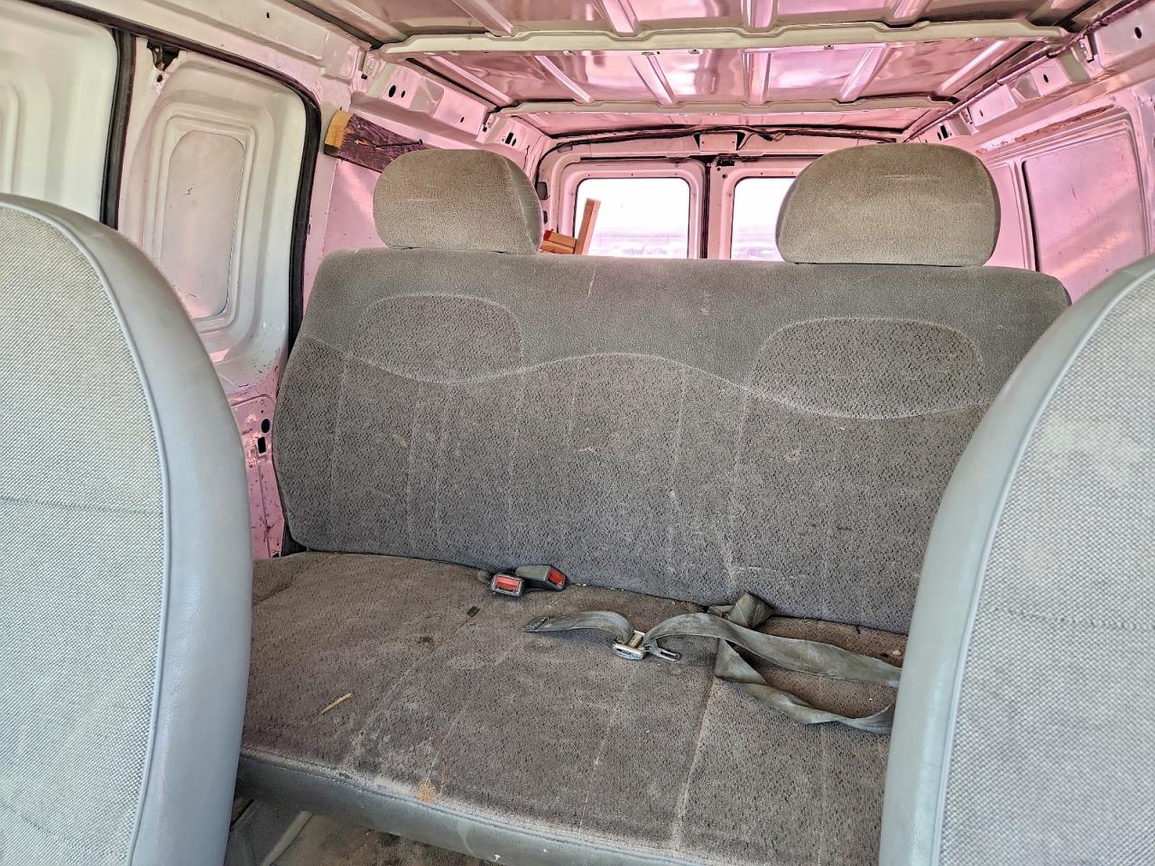 1998 FORD ECONOLINE E350 VAN photo 28