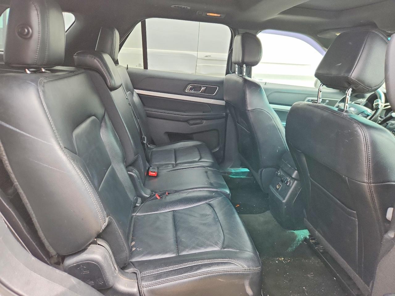 2016 FORD EXPLORER photo 19