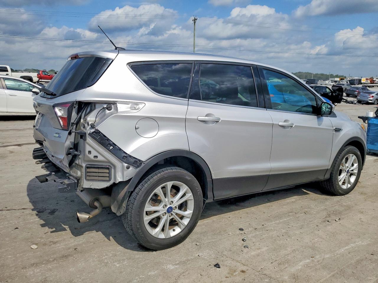 2017 FORD ESCAPE SE photo 3