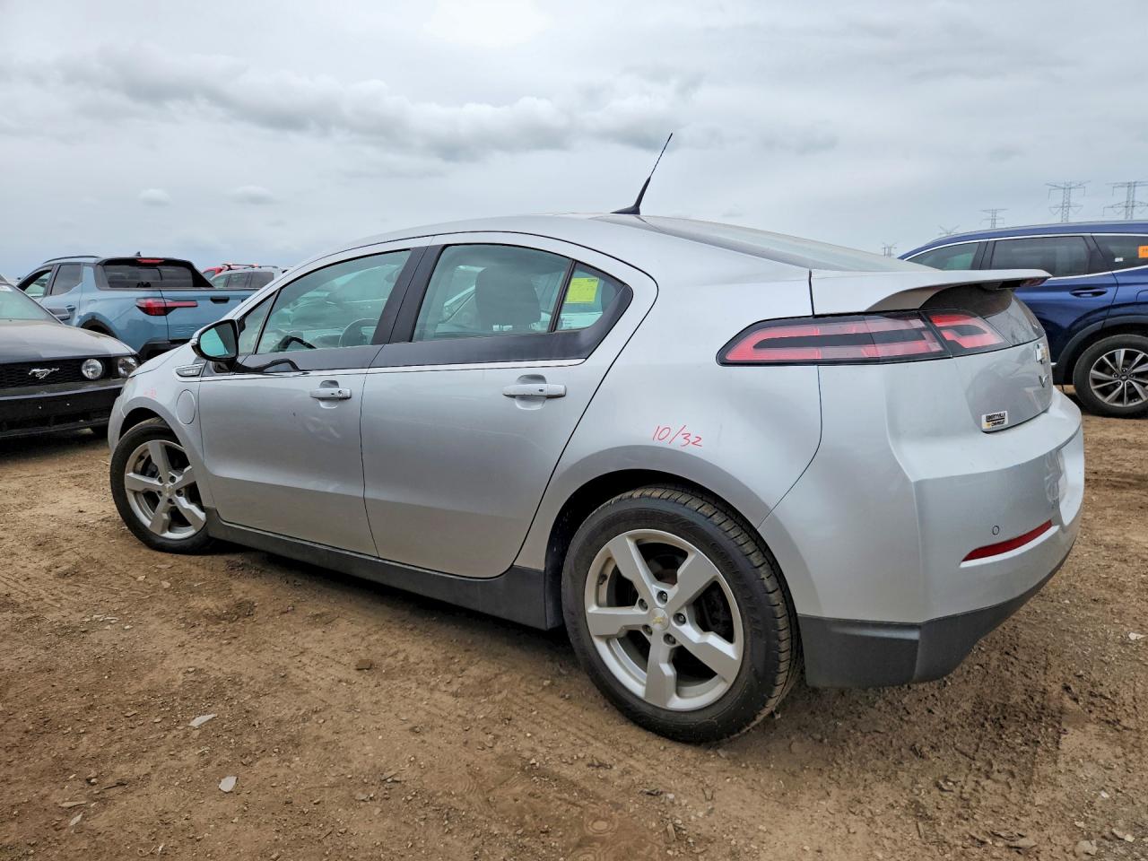 2013 CHEVROLET VOLT photo 3