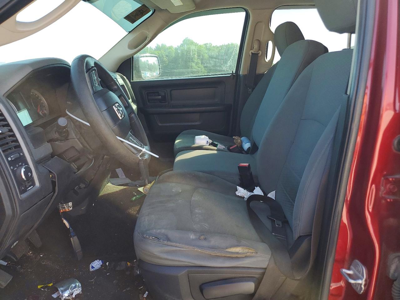 2014 RAM 1500 ST photo 13
