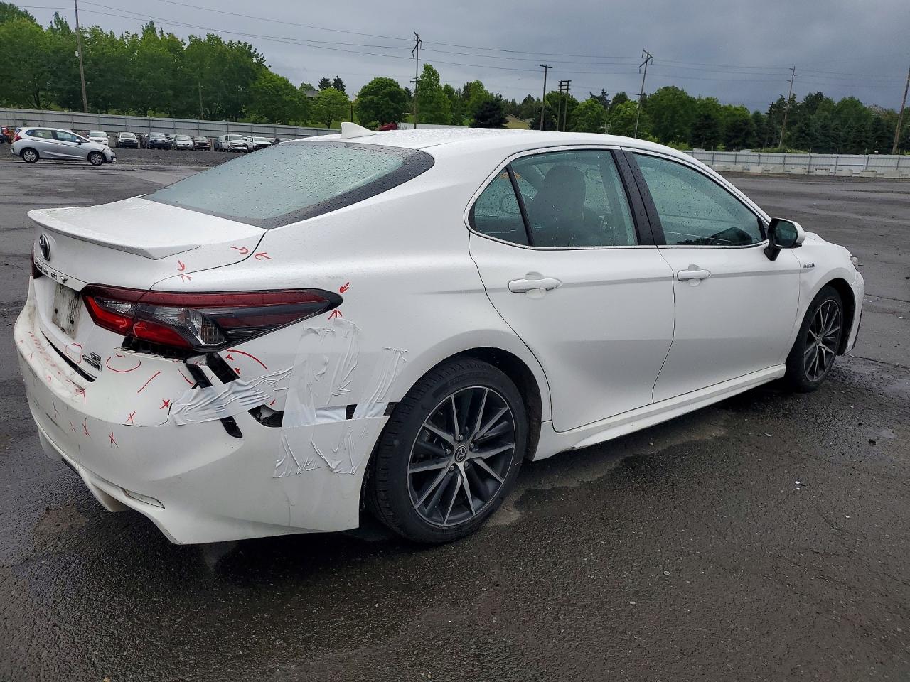 2021 TOYOTA CAMRY SE photo 5
