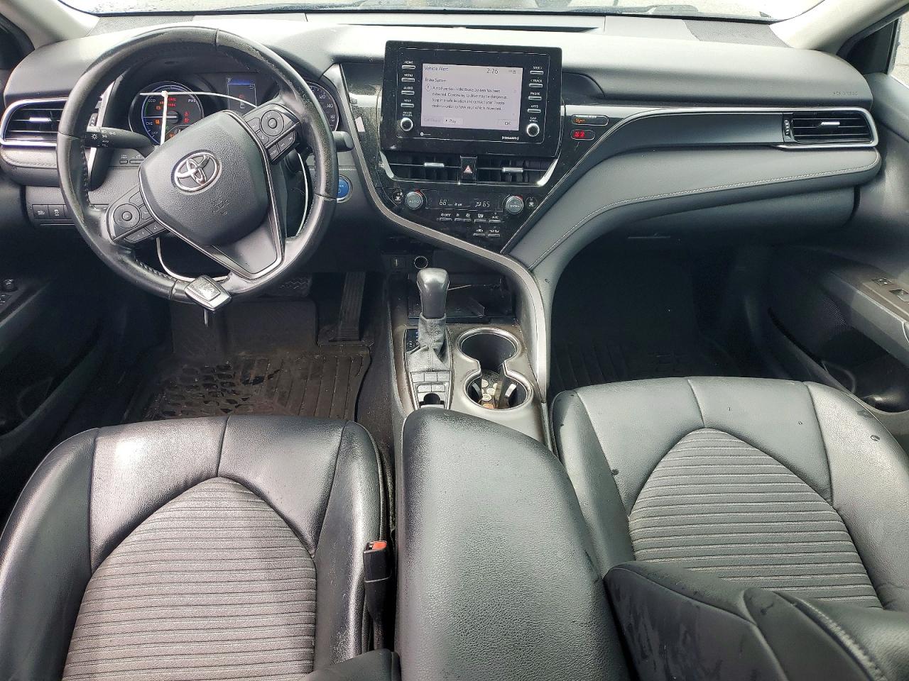 2021 TOYOTA CAMRY SE photo 15