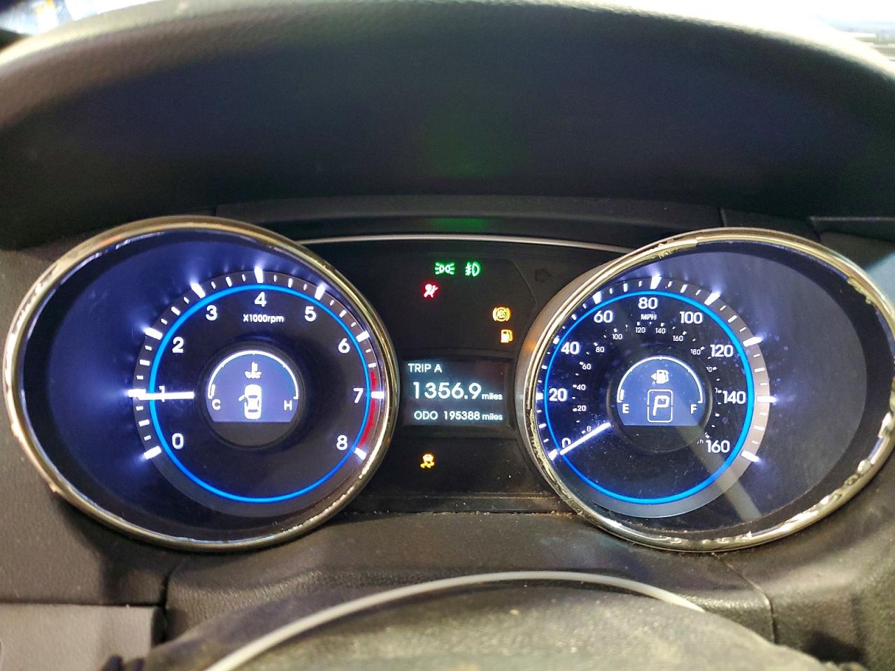 2013 HYUNDAI SONATA GLS photo 17