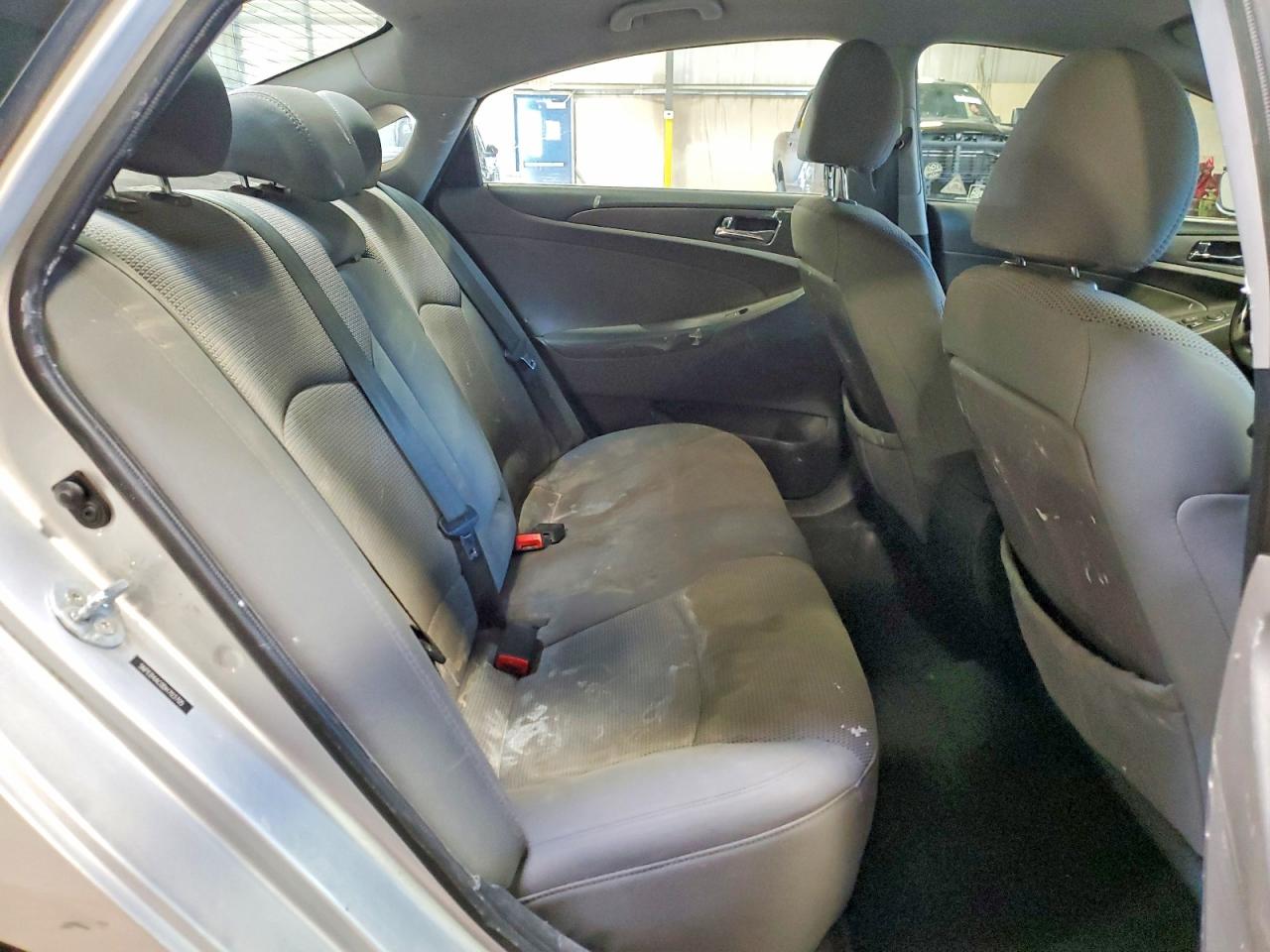 2013 HYUNDAI SONATA GLS photo 19