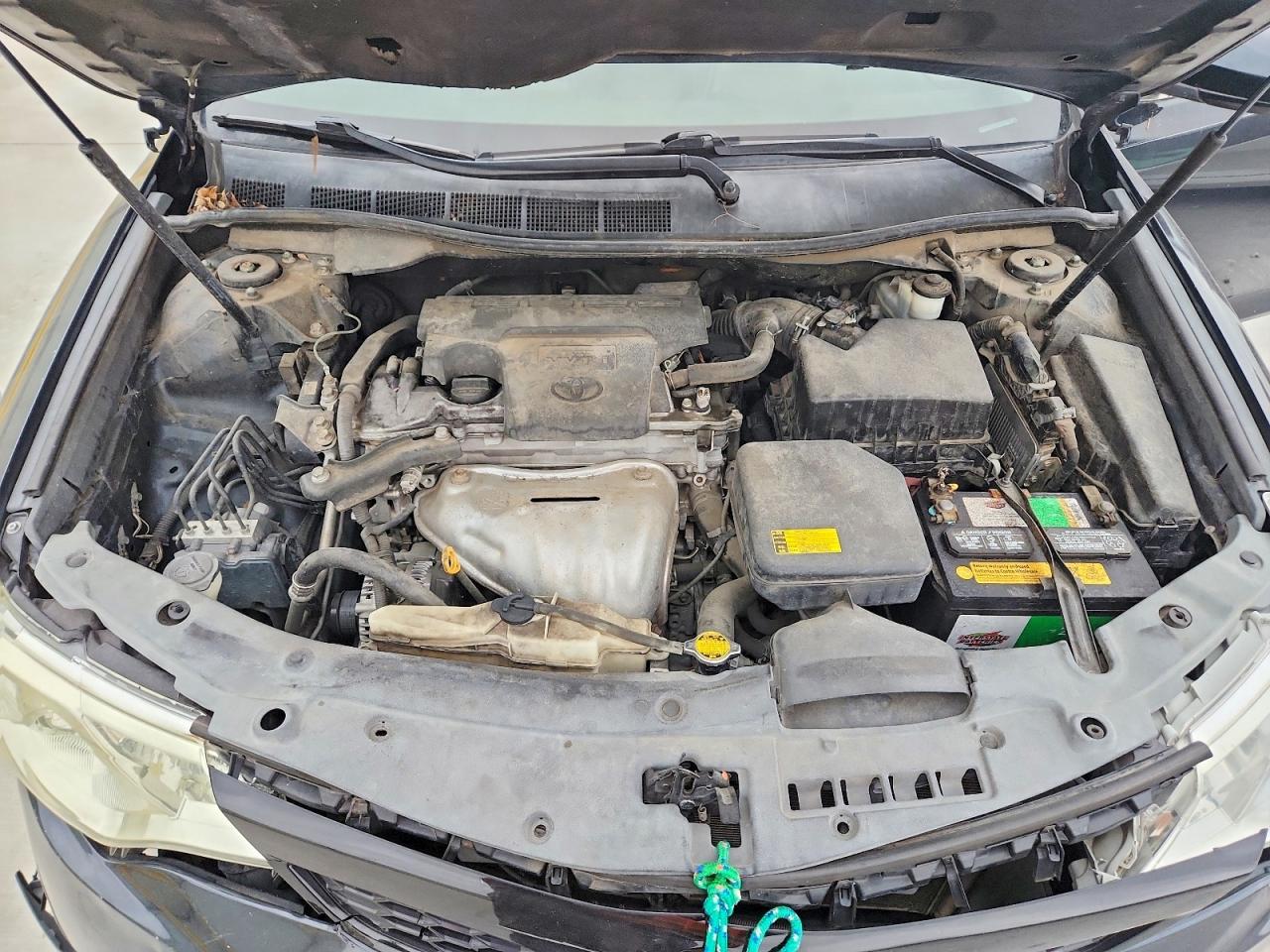 2012 TOYOTA CAMRY SE photo 11