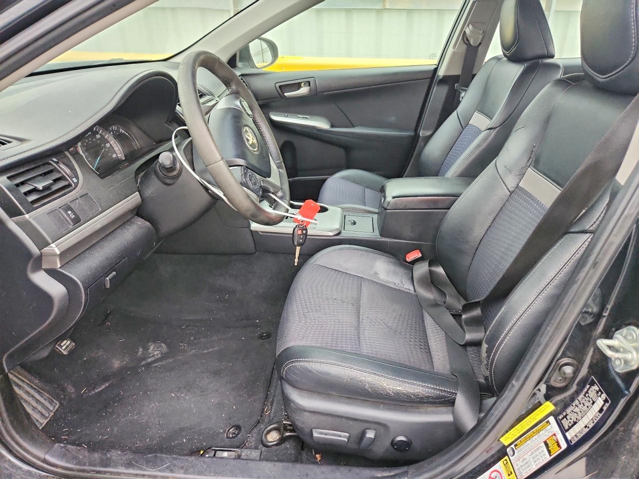 2012 TOYOTA CAMRY SE photo 7