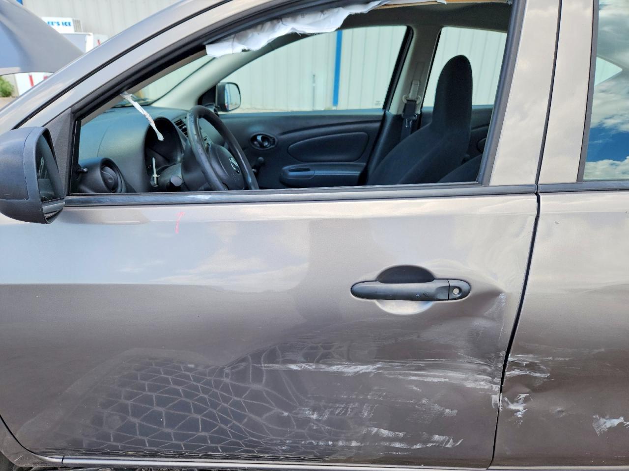 2014 NISSAN VERSA 1.6 S PLUS photo 19