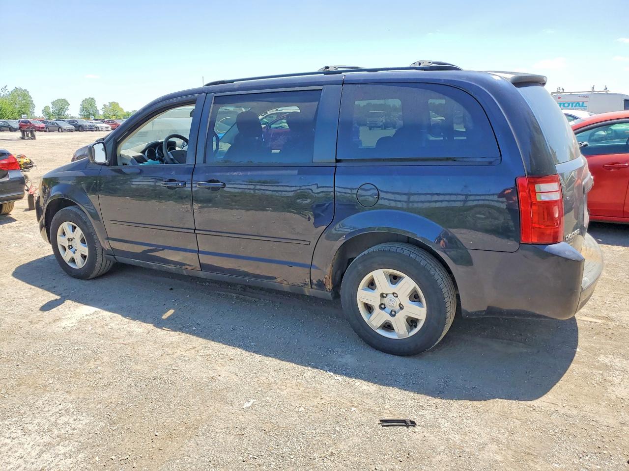 2010 DODGE GRAND CARAVAN SE photo 3