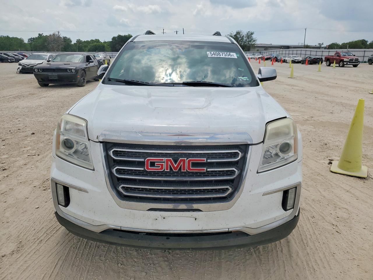 2017 GMC TERRAIN SLT photo 9