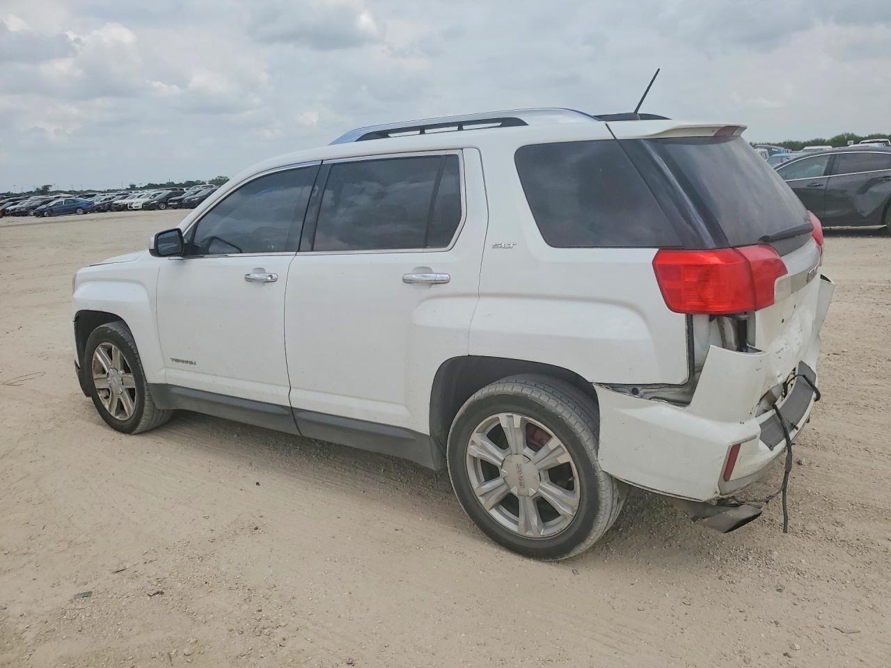 2017 GMC TERRAIN SLT photo 3
