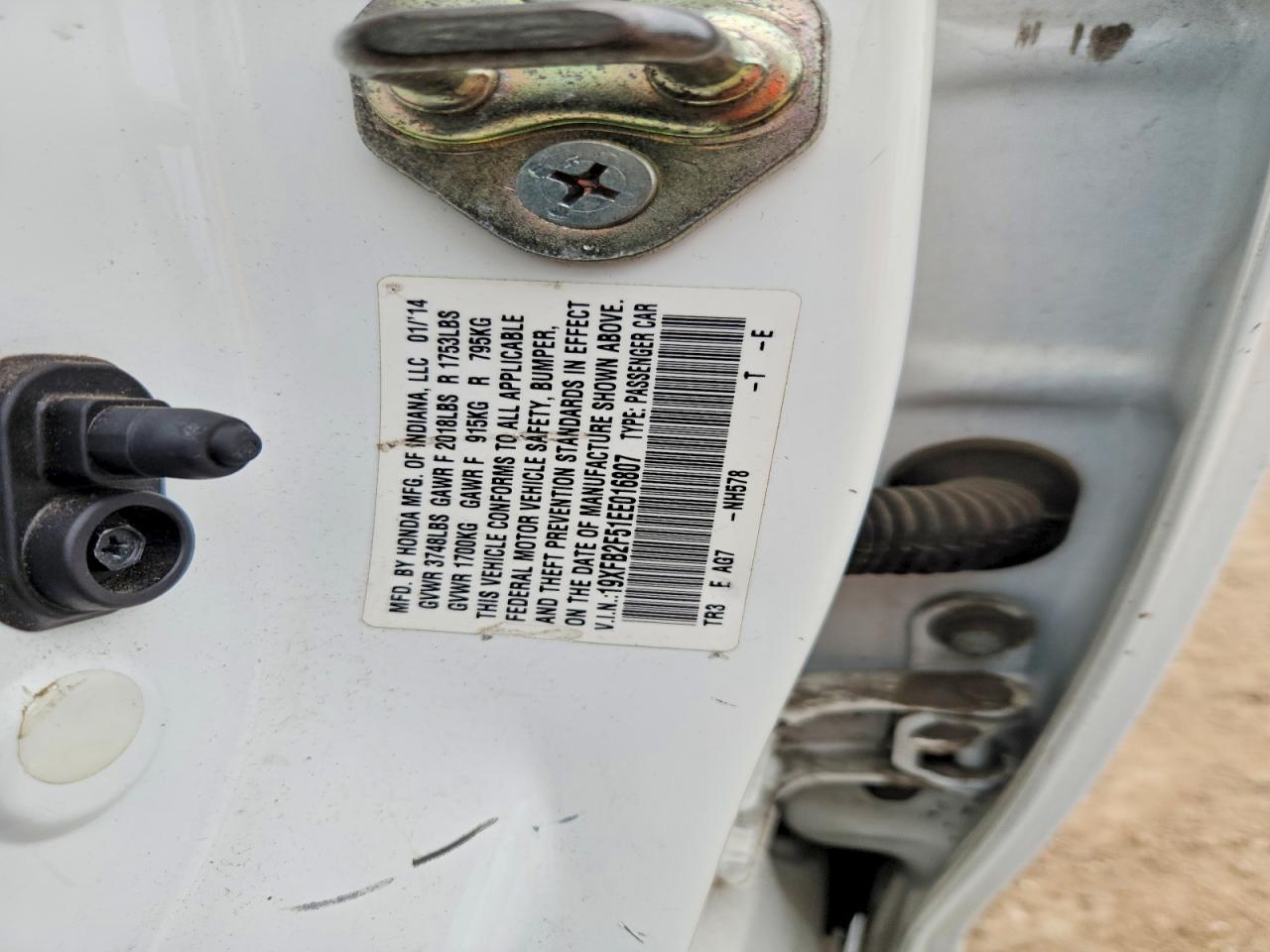 2014 HONDA CIVIC LX photo 25