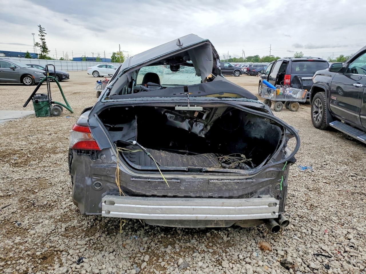 2019 TOYOTA CAMRY SE photo 11