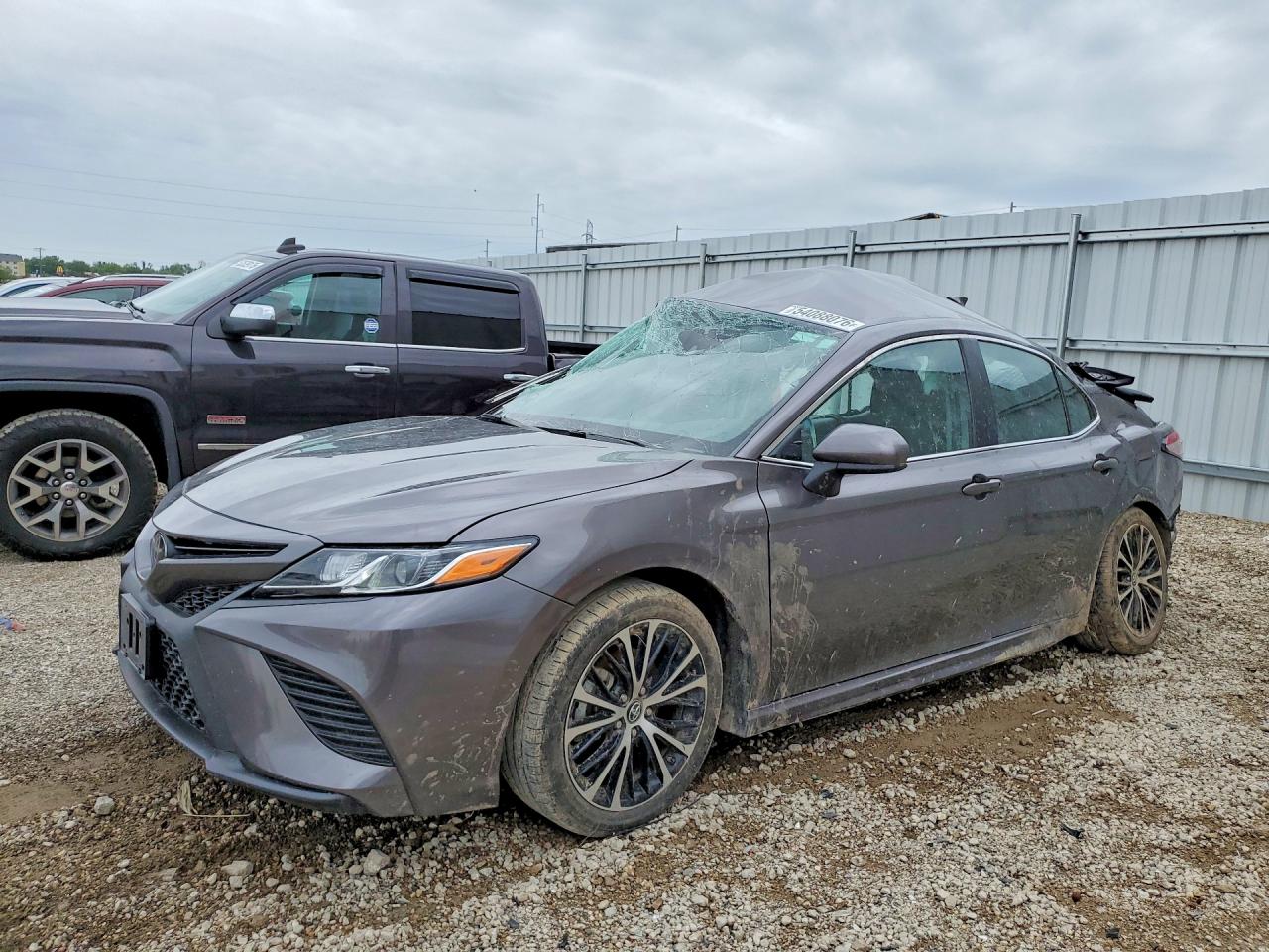 2019 TOYOTA CAMRY