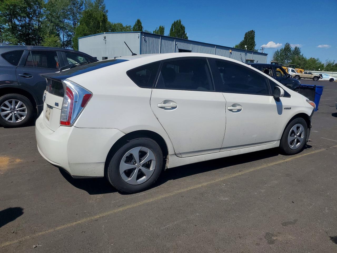 2013 TOYOTA PRIUS TWO photo 7