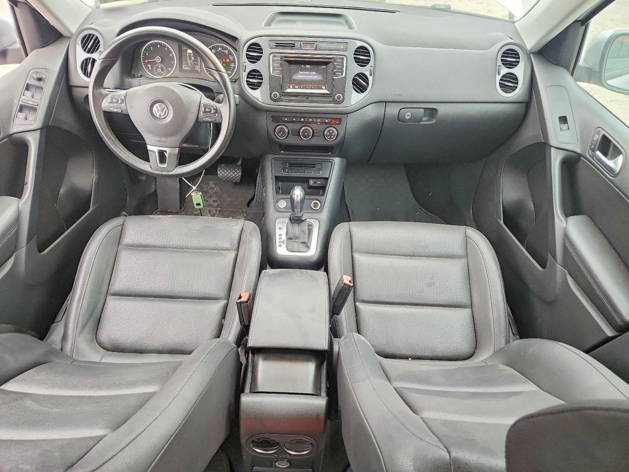 2016 VOLKSWAGEN TIGUAN S photo 8