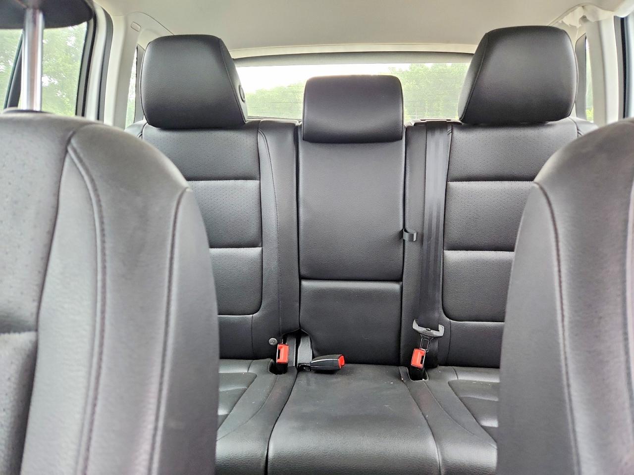 2016 VOLKSWAGEN TIGUAN S photo 10