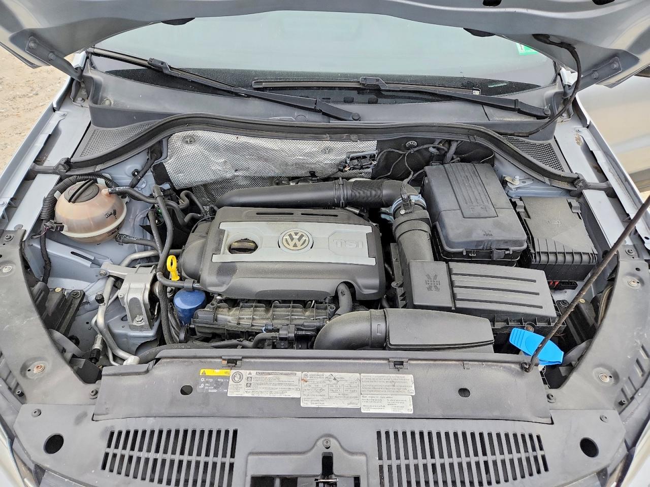 2016 VOLKSWAGEN TIGUAN S photo 12