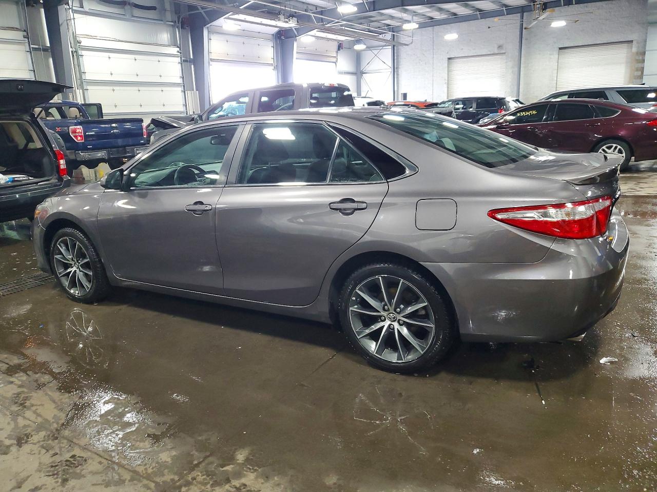2015 TOYOTA CAMRY XSE V6 photo 3
