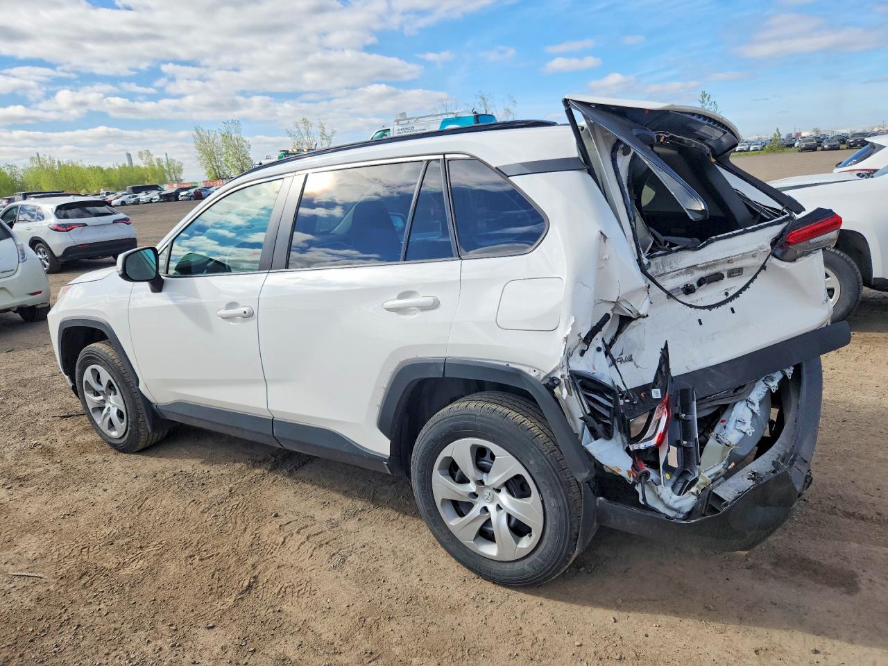 2021 TOYOTA RAV4 LE photo 3