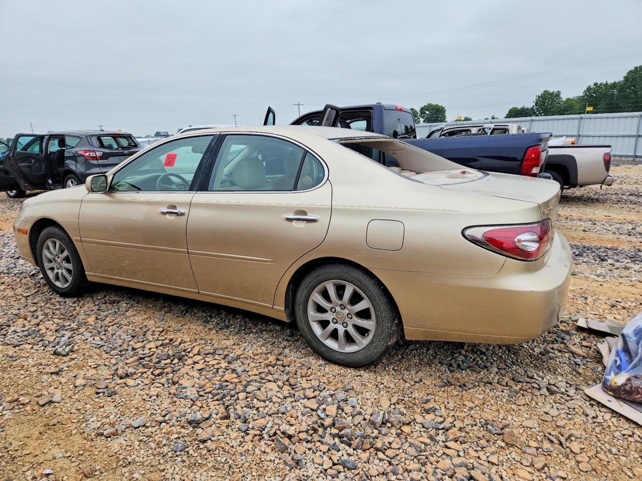 2003 LEXUS ES 300 photo 3