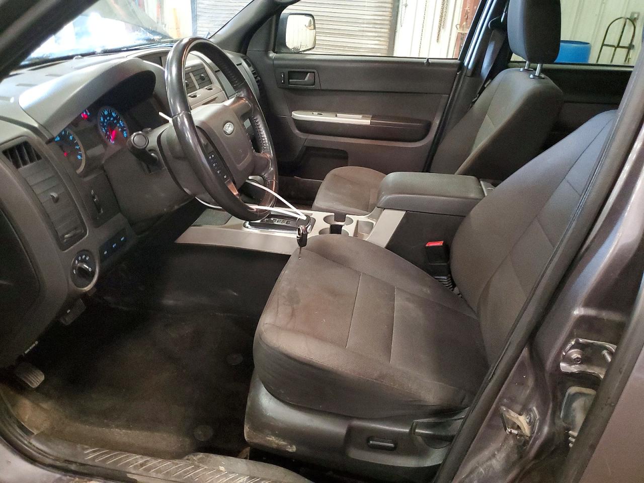 2011 FORD ESCAPE XLT photo 7