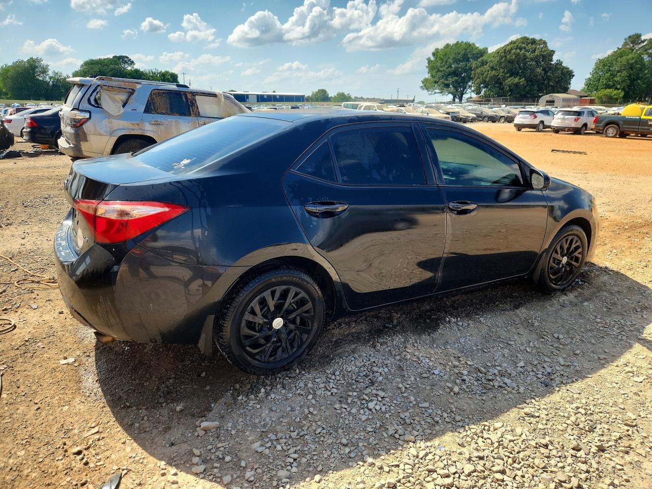 2019 TOYOTA COROLLA LE photo 5