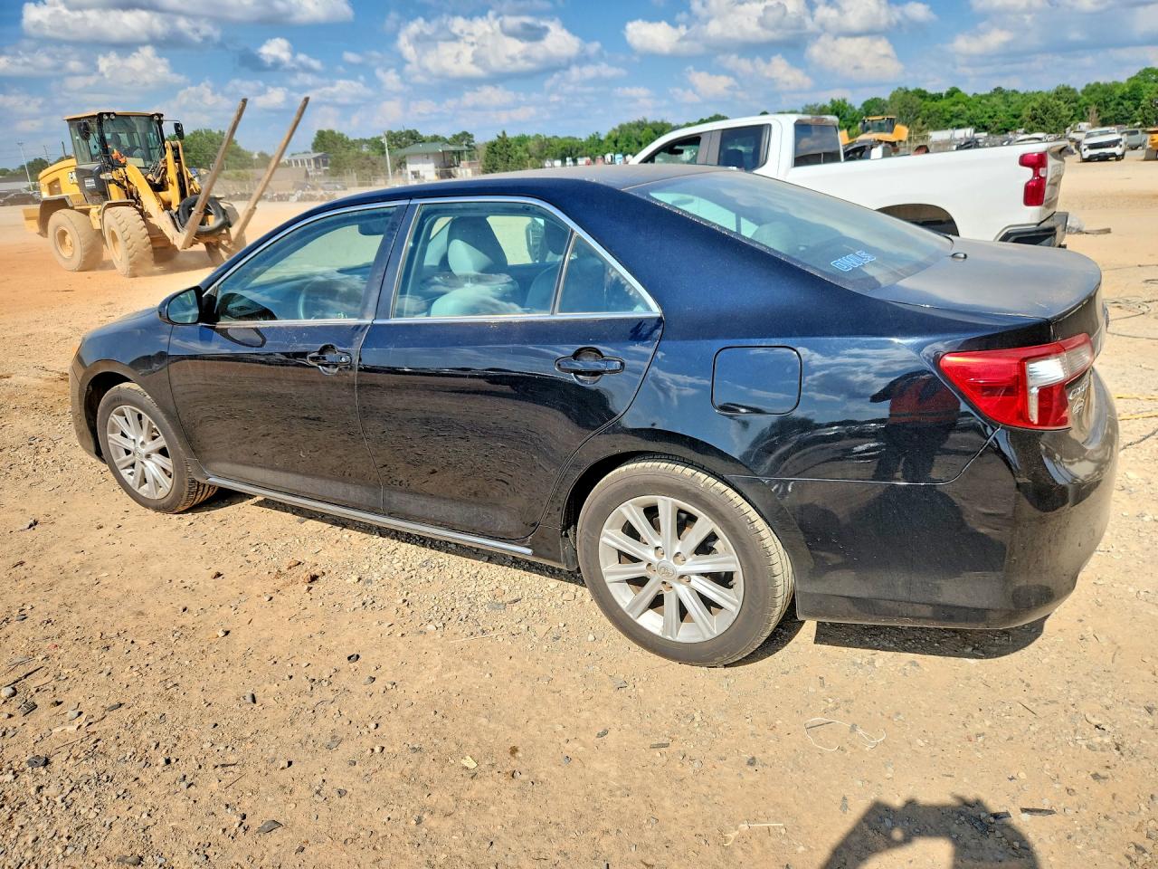 2013 TOYOTA CAMRY photo 3