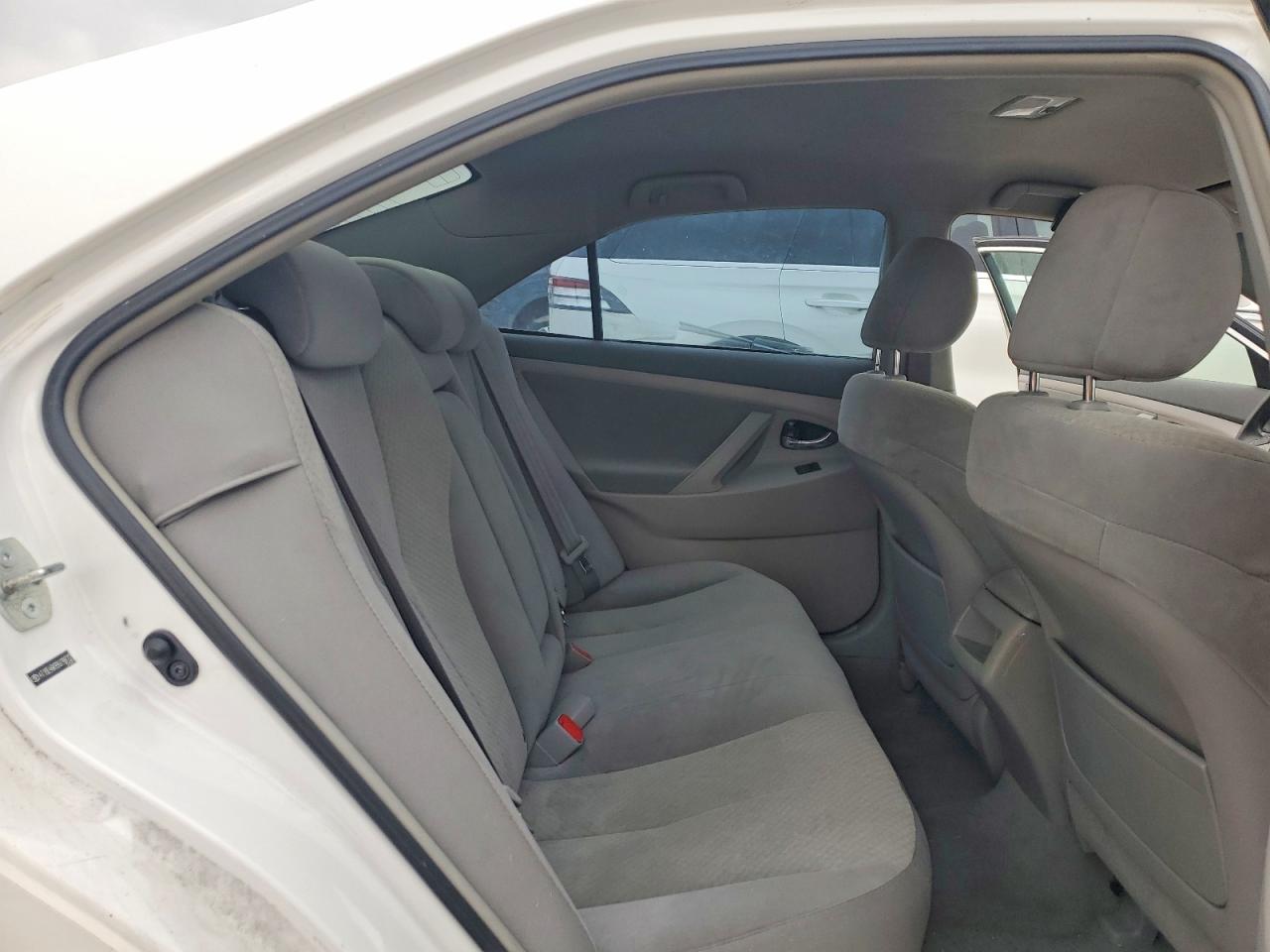 2009 TOYOTA CAMRY BASE photo 10