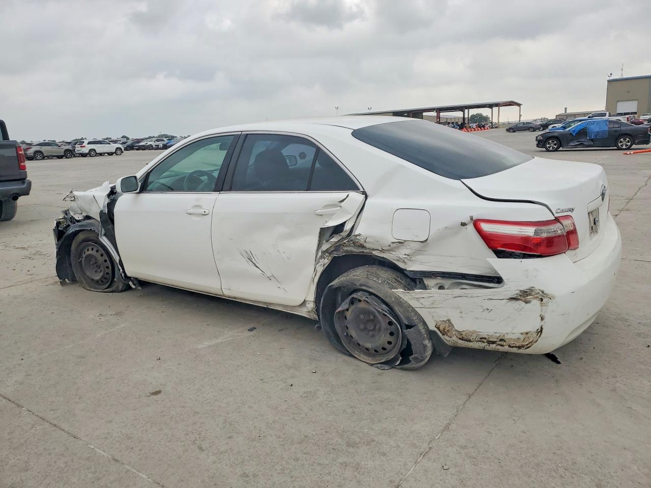 2009 TOYOTA CAMRY BASE photo 2