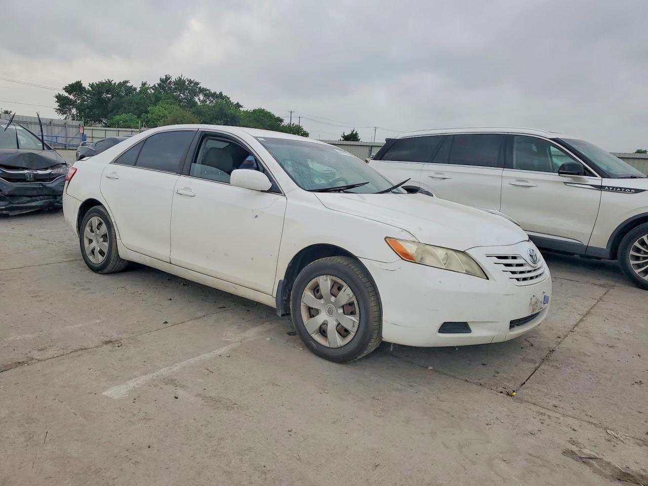 2009 TOYOTA CAMRY BASE photo 4