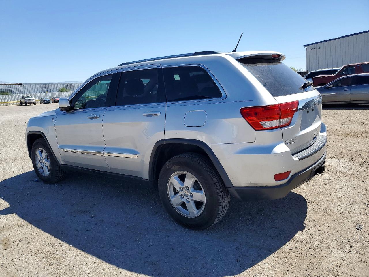 2012 JEEP GRAND CHEROKEE LAREDO photo 3