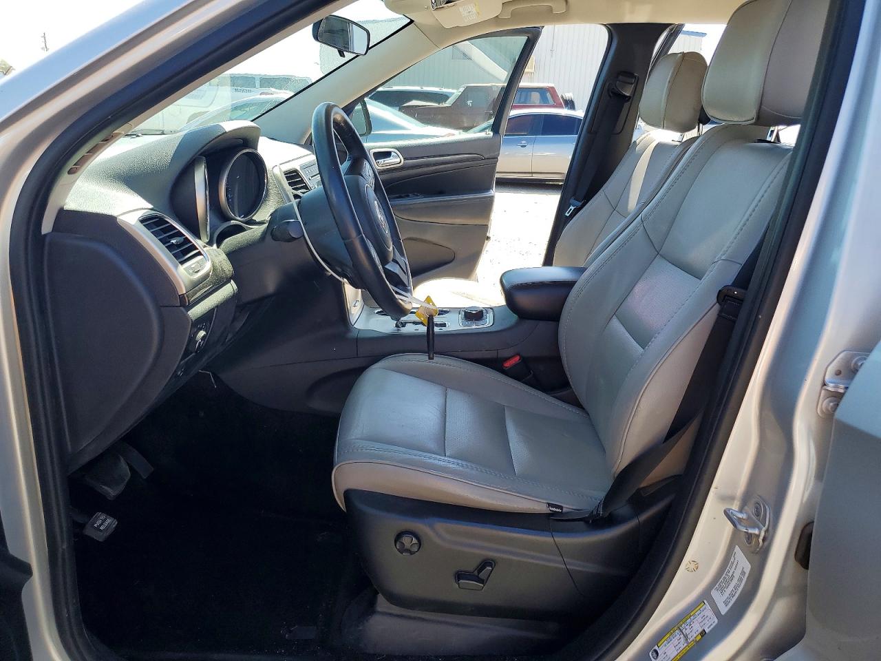 2012 JEEP GRAND CHEROKEE LAREDO photo 13