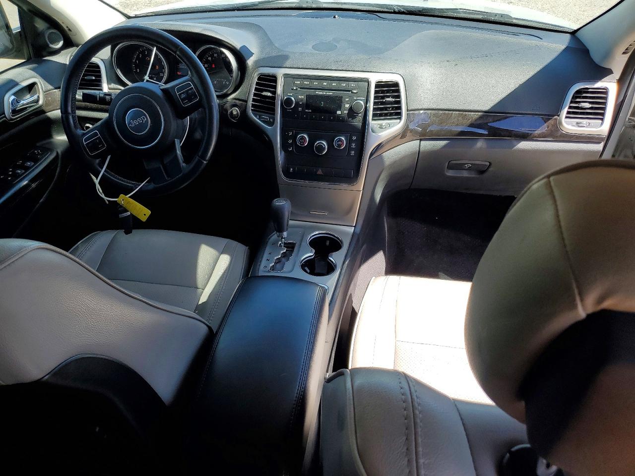 2012 JEEP GRAND CHEROKEE LAREDO photo 15