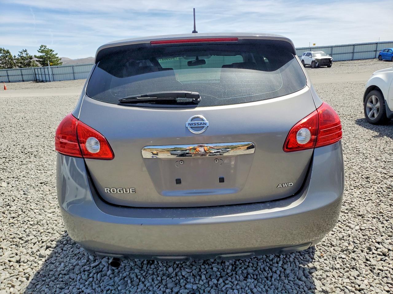 2013 NISSAN ROGUE S photo 6