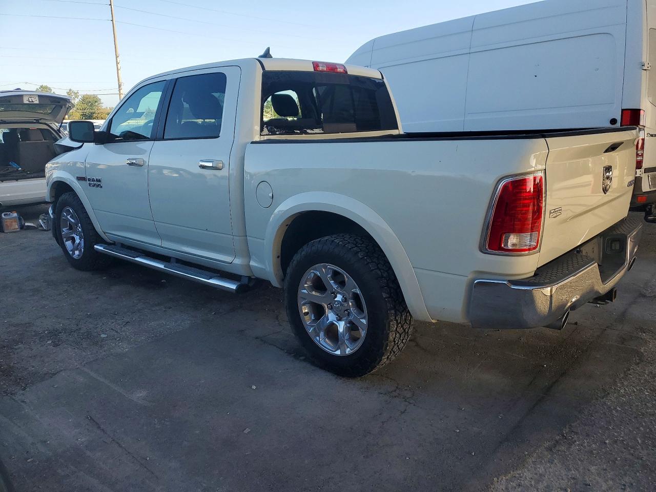 2018 RAM 1500 LARAMIE photo 3