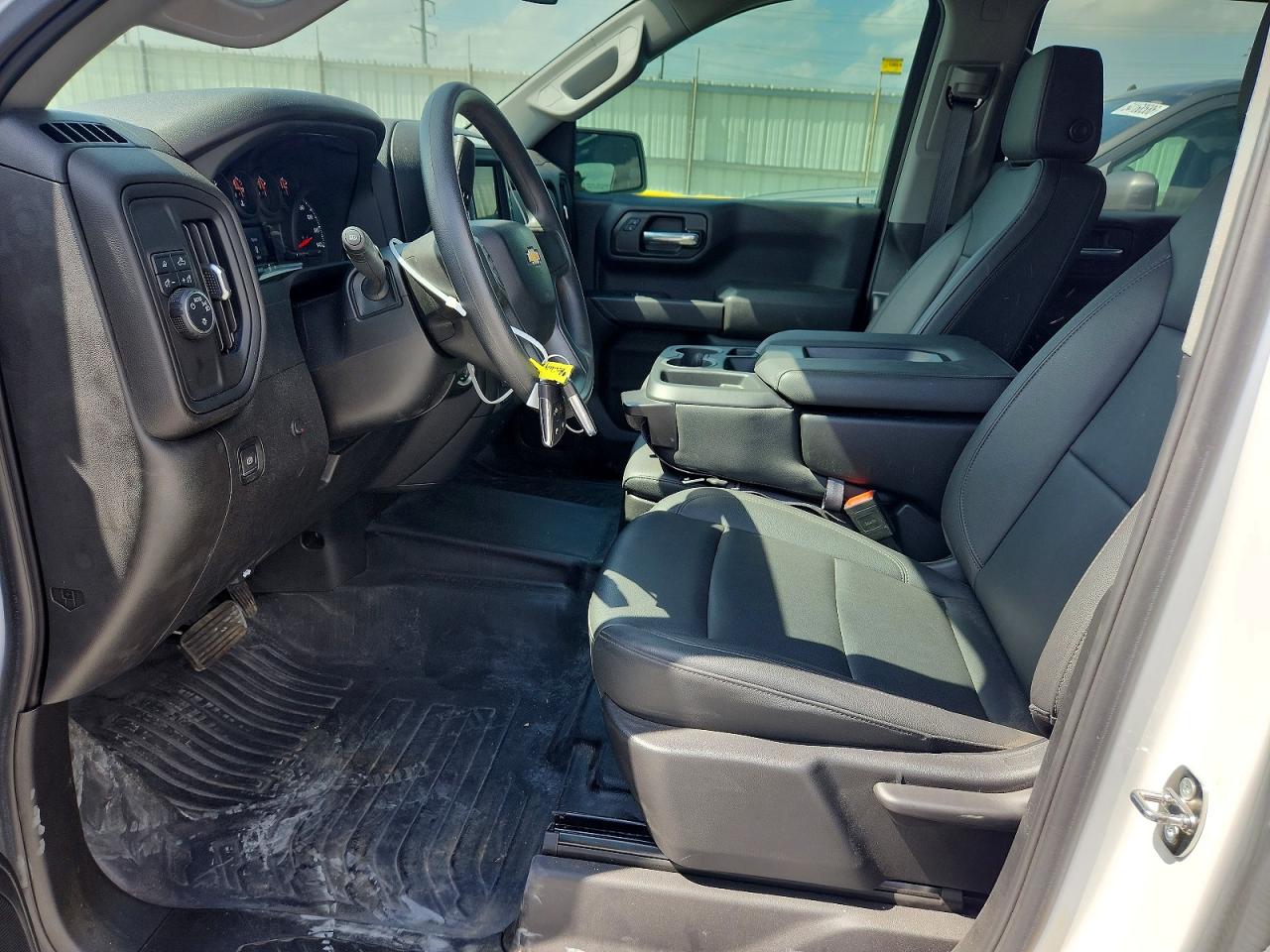 2024 CHEVROLET SILVERADO C1500 photo 13