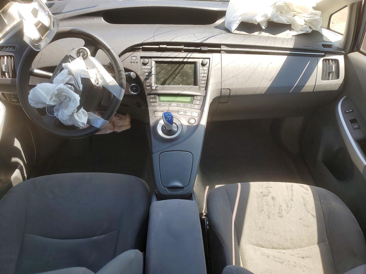 2011 TOYOTA PRIUS THREE photo 22