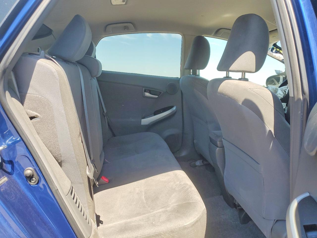 2011 TOYOTA PRIUS THREE photo 28