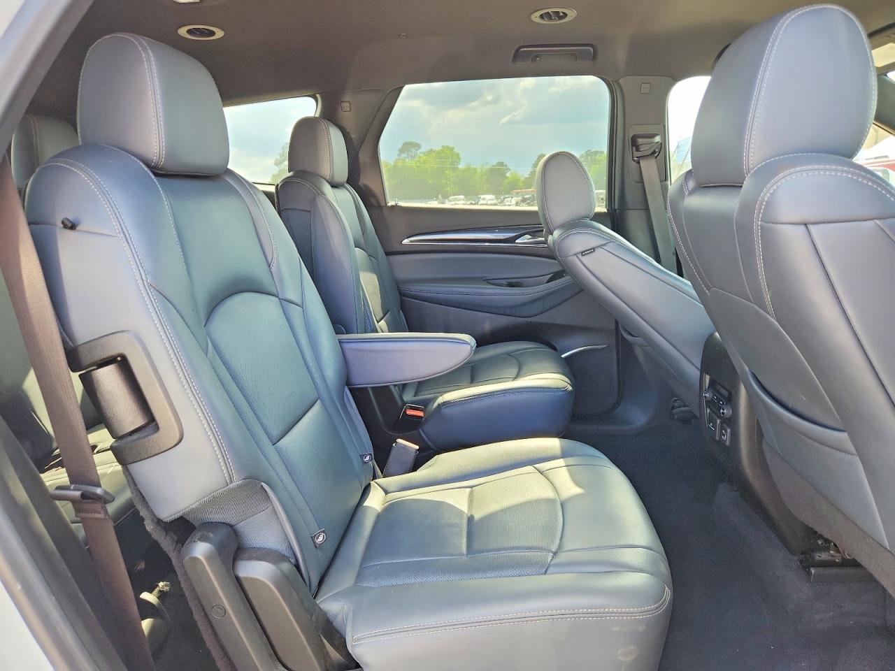 2022 BUICK ENCLAVE PREMIUM photo 11