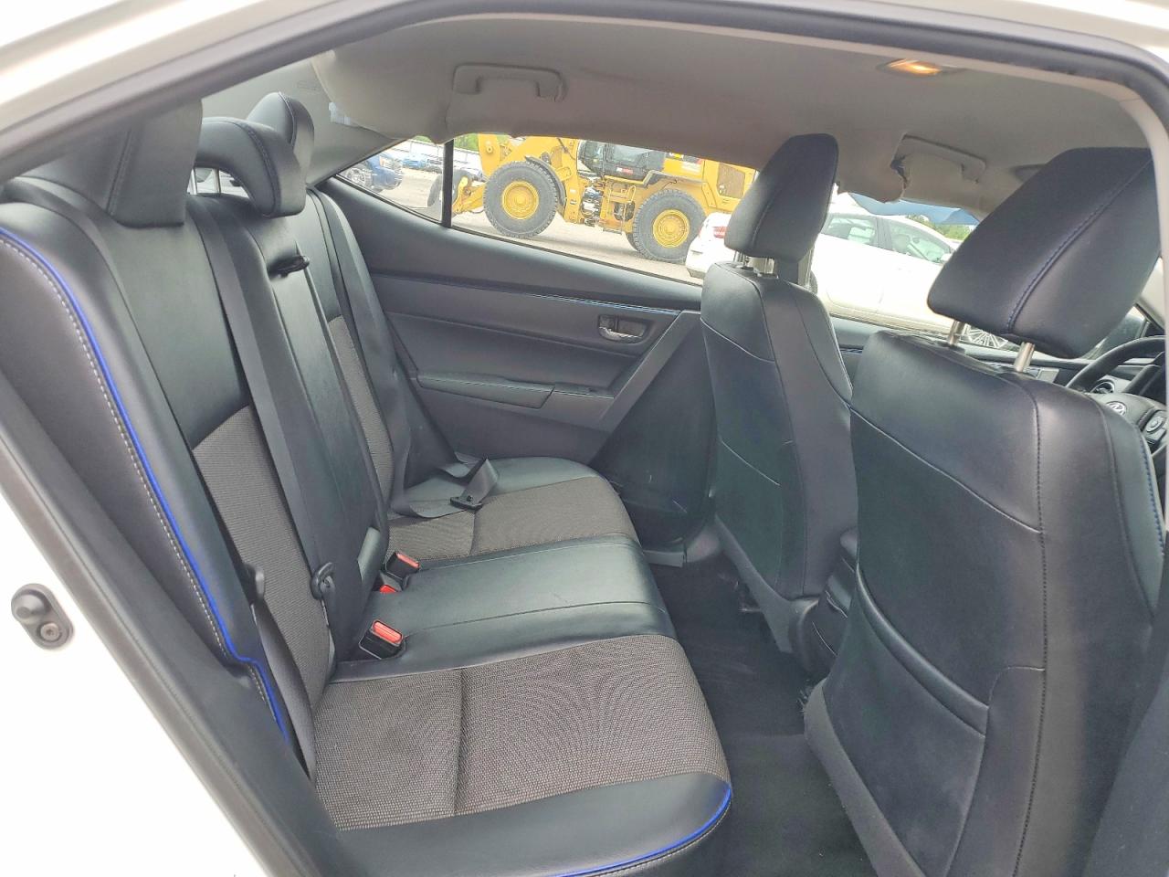 2017 TOYOTA COROLLA SE photo 28