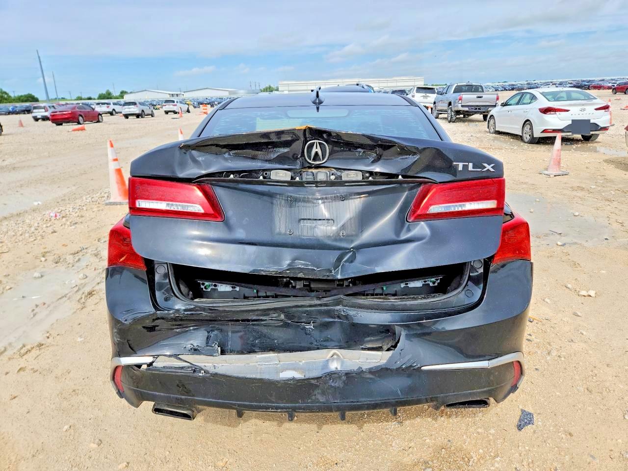 2018 ACURA TLX TECH photo 11