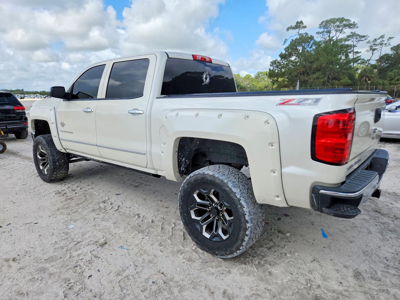 2014 CHEVROLET SILVERADO K1500 LTZ photo 2
