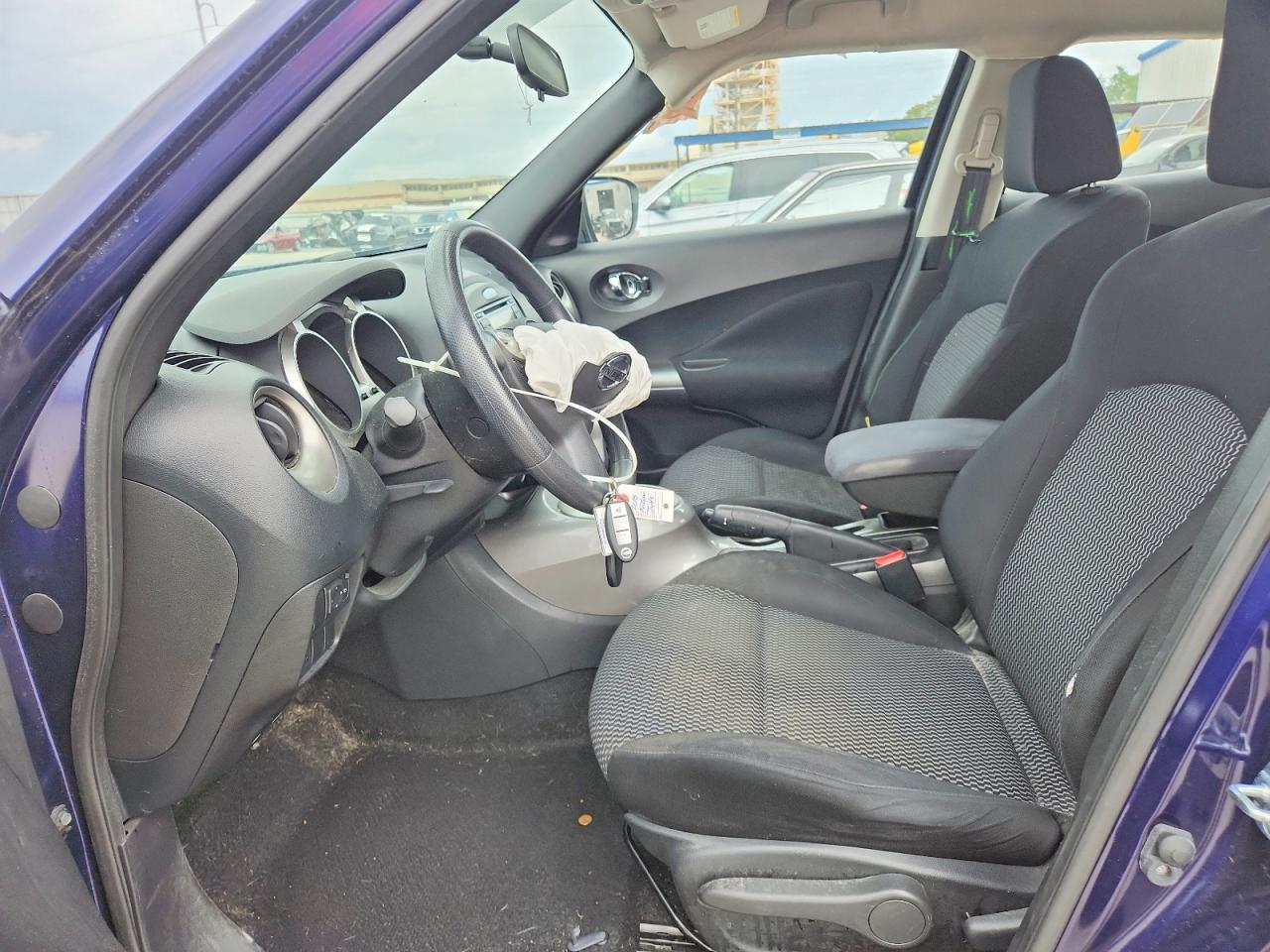 2015 NISSAN JUKE S photo 13