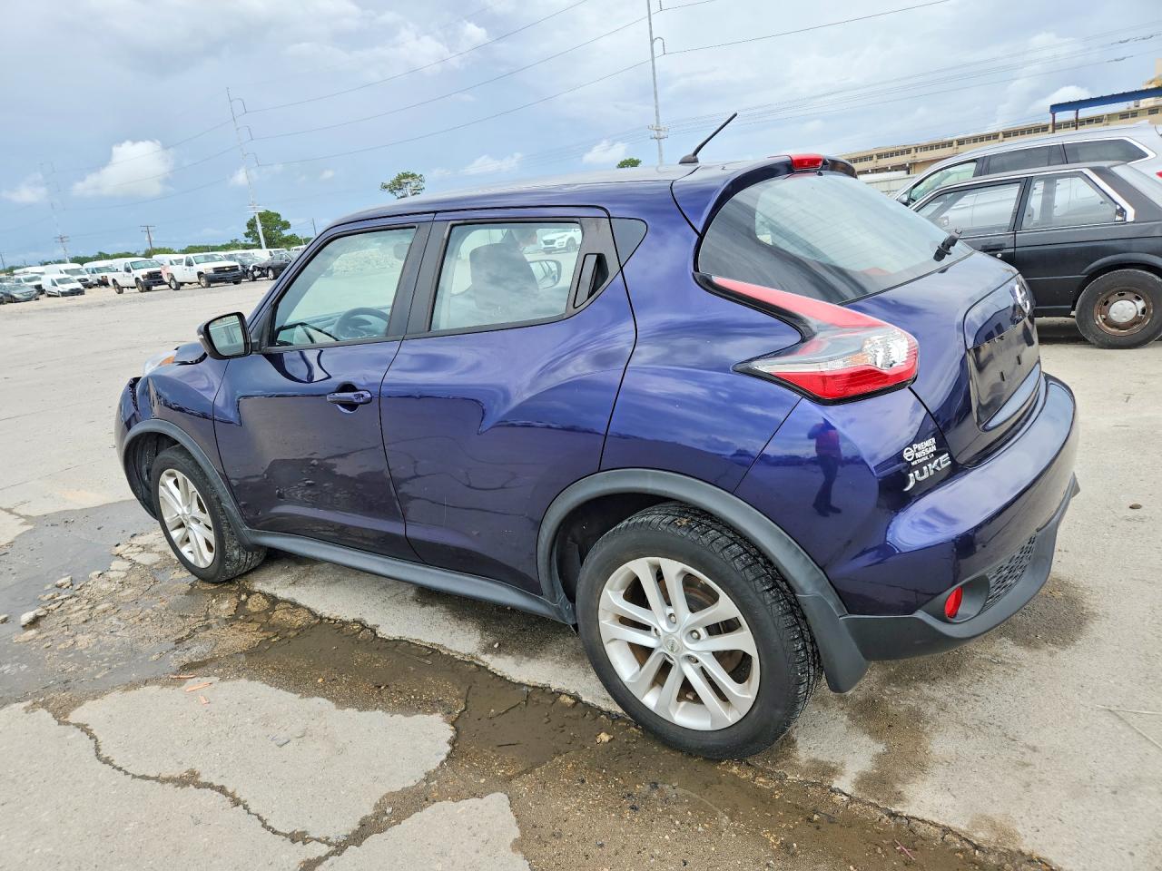 2015 NISSAN JUKE S photo 3