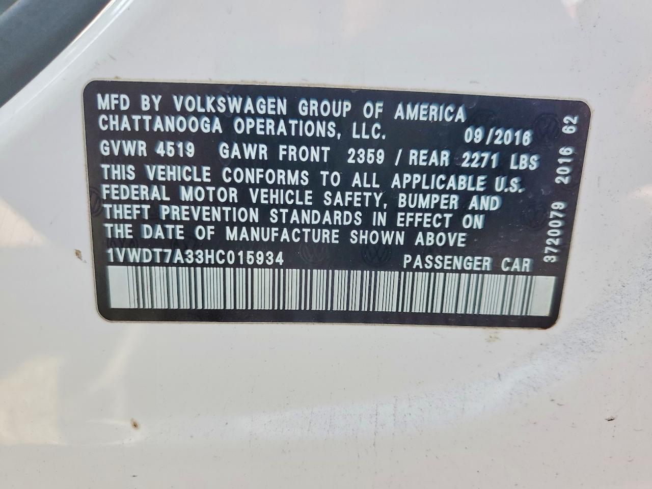 2017 VOLKSWAGEN PASSAT R-LINE photo 34
