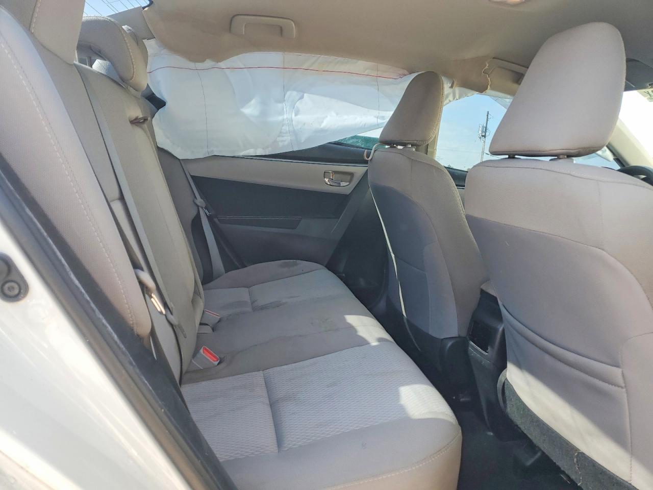 2016 TOYOTA COROLLA LE photo 19