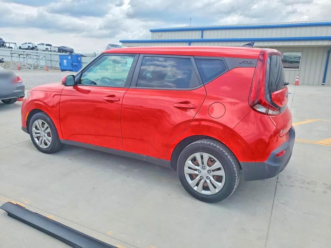 2020 KIA SOUL LX photo 3