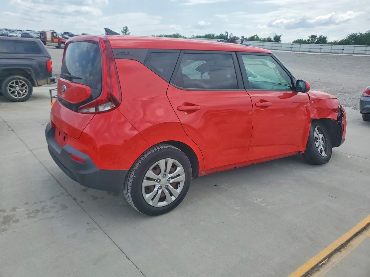 2020 KIA SOUL LX photo 5